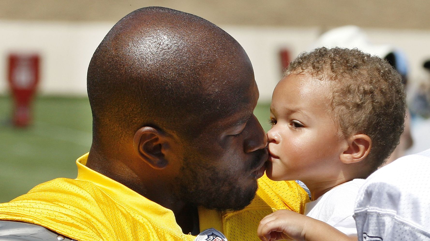 Ageless Steelers star James Harrison strives to be like his father