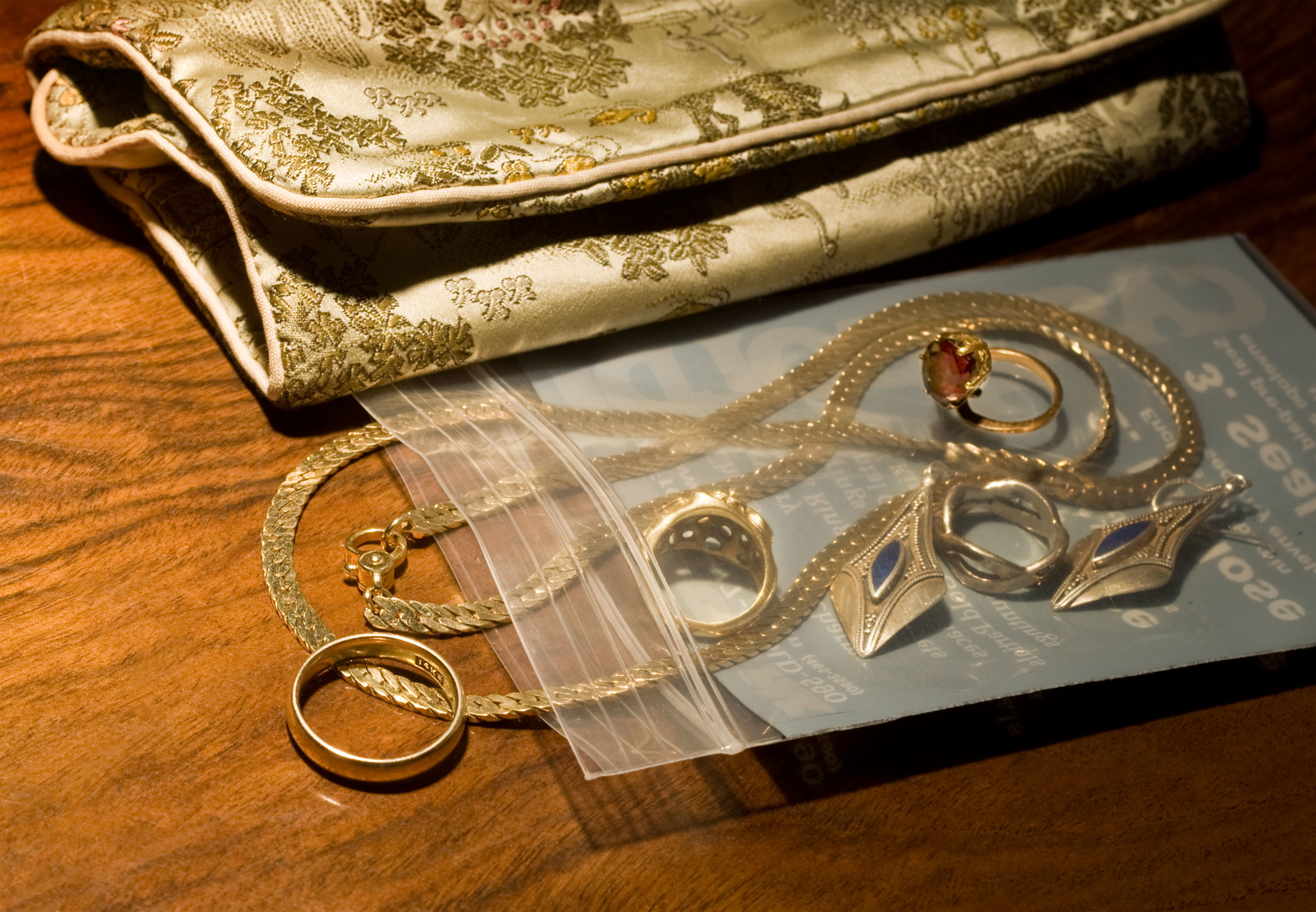 6 Family Heirlooms Worth More Than You Think | HuffPost