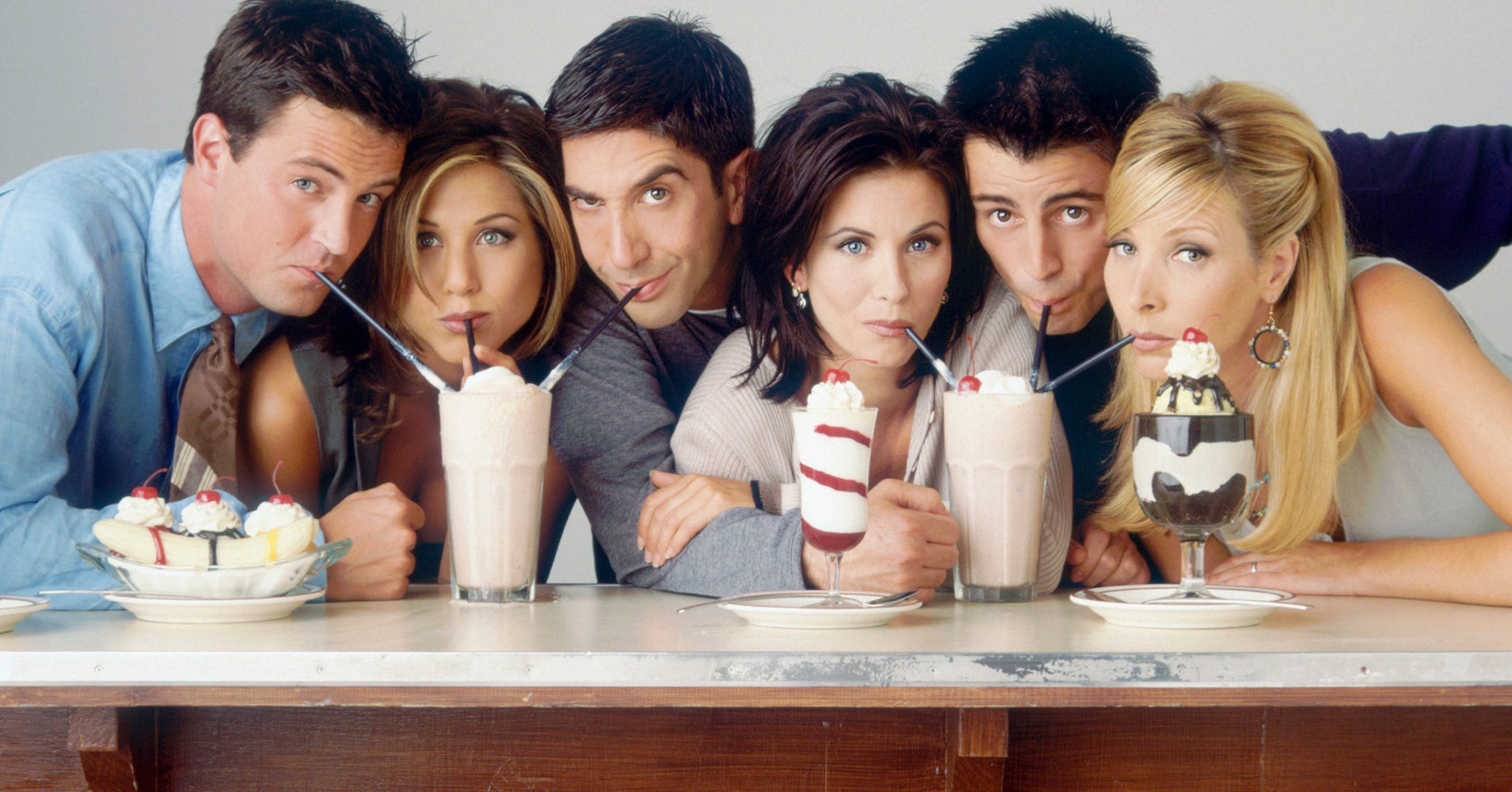 'Friends' Deleted Scenes Reveal Bomb Joke That Never Made It On Air HuffPost