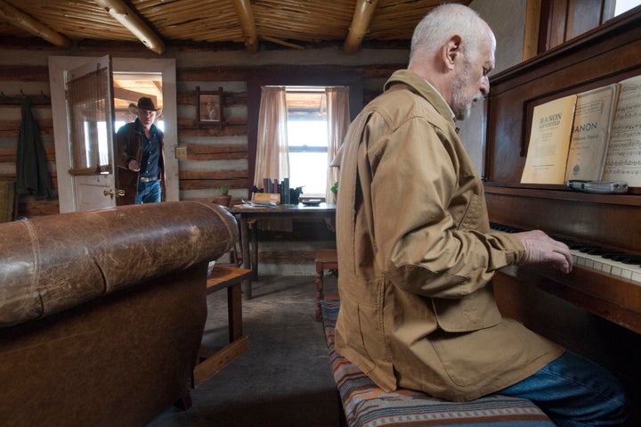 <span>As Walt begins to piece together answers to long-standing questions, he finds Barlow Connally (Gerald McRaney), wh