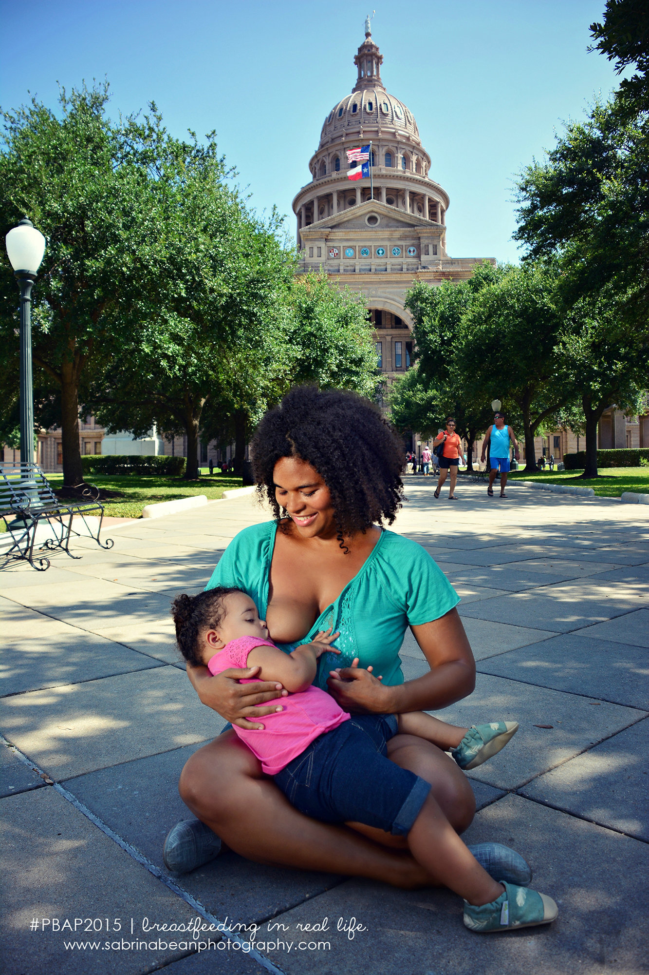 25 Candid Photos That Show Breastfeeding Is Beautiful, Wherever You Nurse HuffPost Life