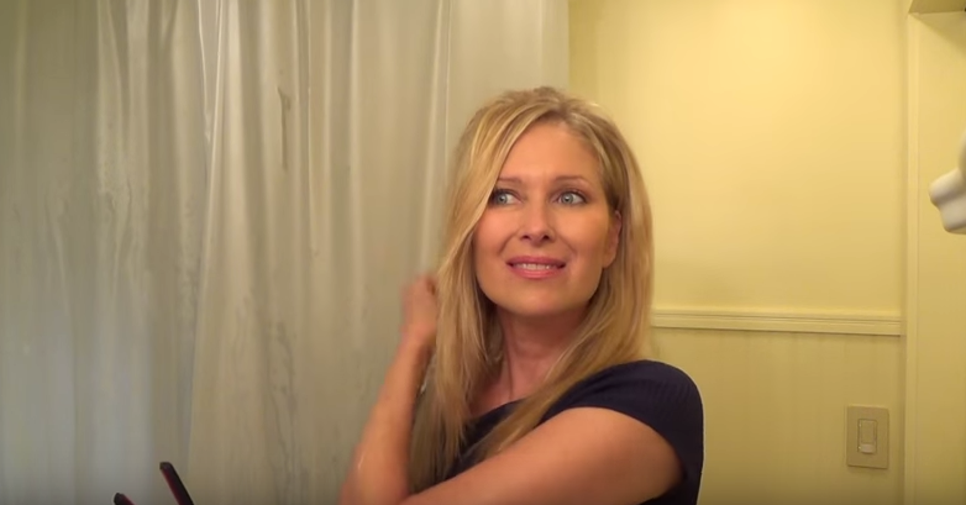 5 Mature Beauty Vloggers Every Midlife Woman Needs To