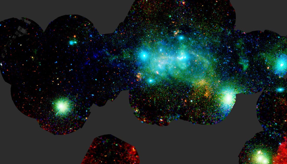 <span>The central regions of our galaxy, the Milky Way, seen in x-rays by ESA’s XMM-Newton X-ray observatory.</span>