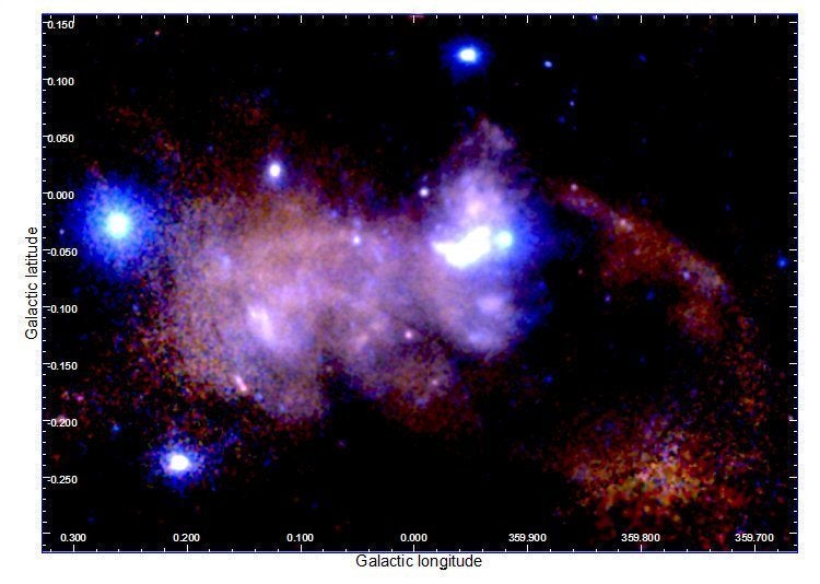 <p><span style="font-size: 15px;">This magnification shows the central 100 light-years of the galaxy's violent core. Here, only soft x-ray emissions are shown.</span></p>
