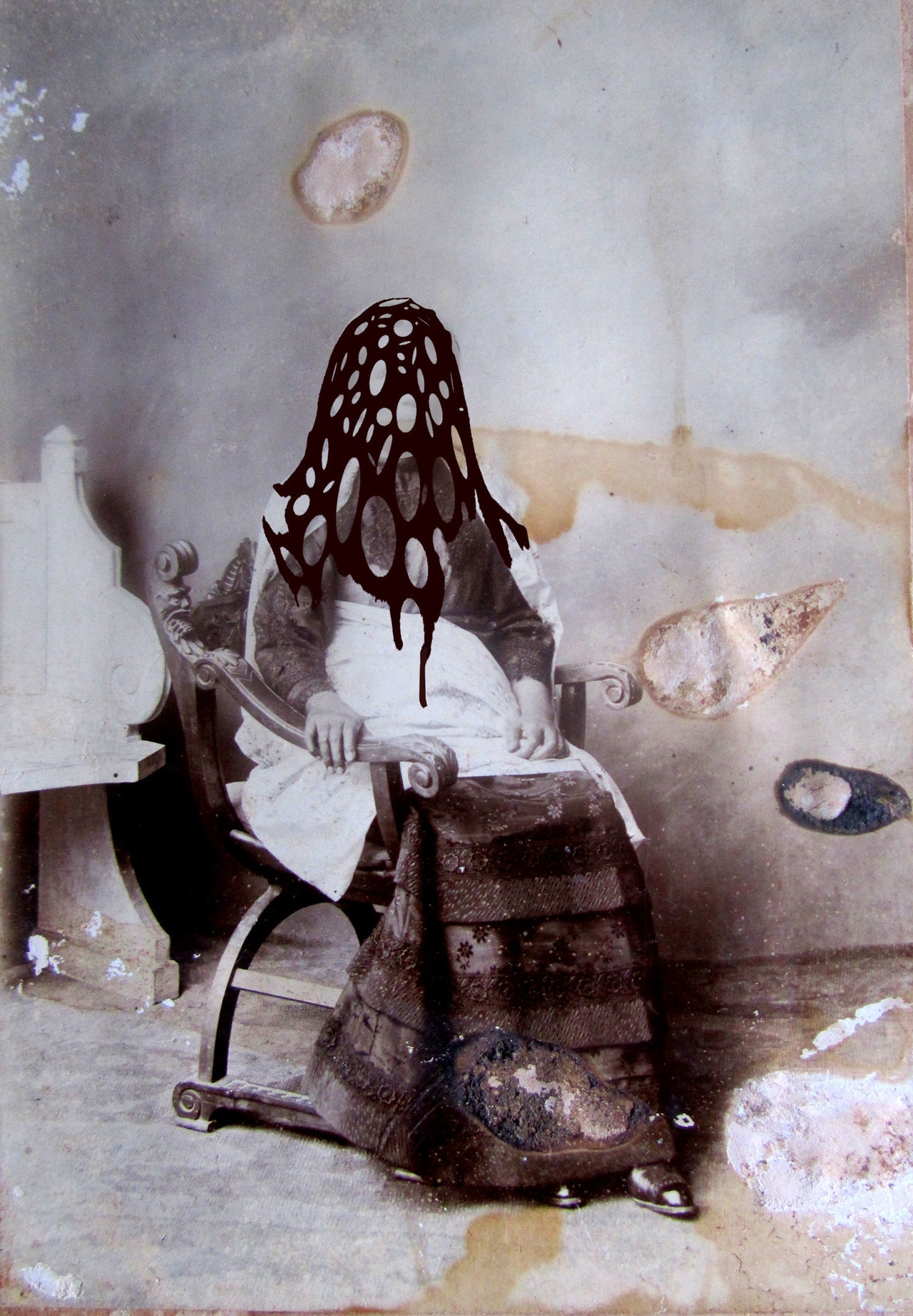 <p>Nenibe 3 from the series Portraits de Famille (Family Portraits ), 2013. Color photograph, 19.2 x 15.4 in. (48.8 x 39.2 cm).</p>