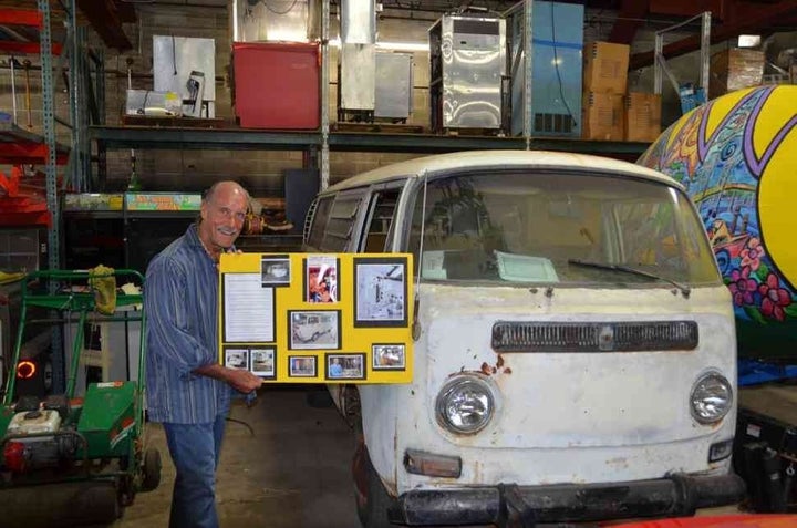 Les Gold with Jack Kevorkian's van.