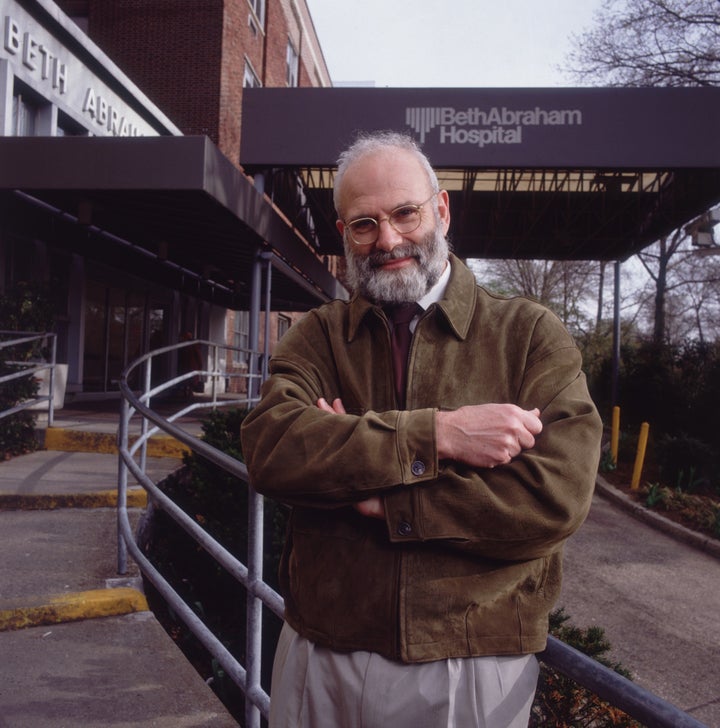 Neurologist, author Oliver Sacks dies