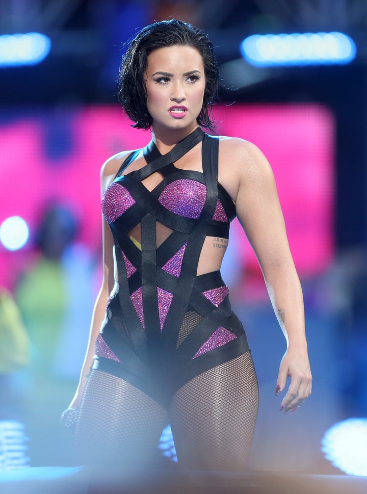 Demi Lovato Rocks VMAs Performance Of 'Cool For The Summer