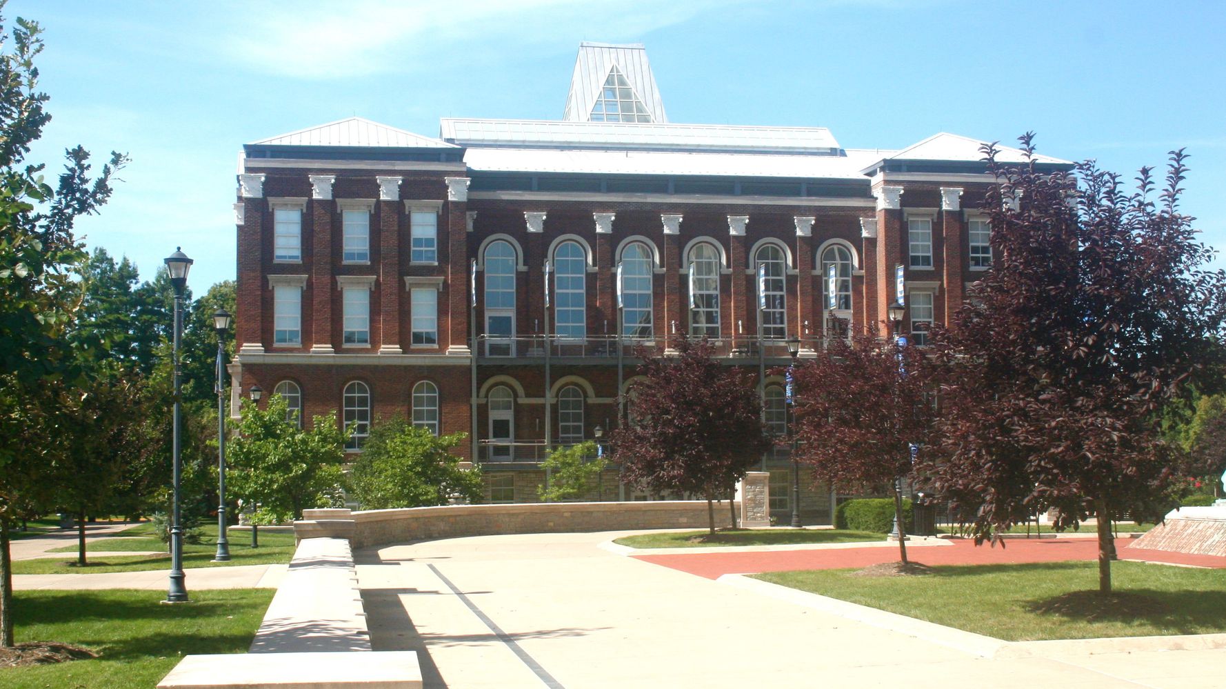 University Of Kentucky Survey Finds Most Sexual Assault Cases On Campus Go Unreported Huffpost