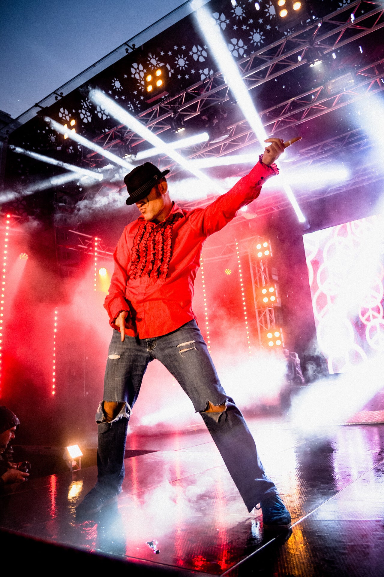 Patrick "Ehrwolf" Culek performs during the 2015 Air Guitar World Championships. 