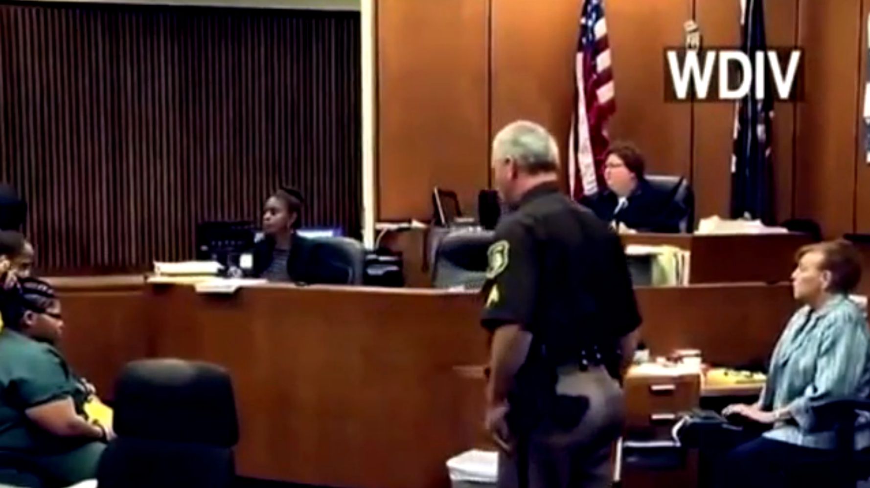 Father Attacks The Killer Of His 3-Year-Old Daughter In Court (VIDEO ...