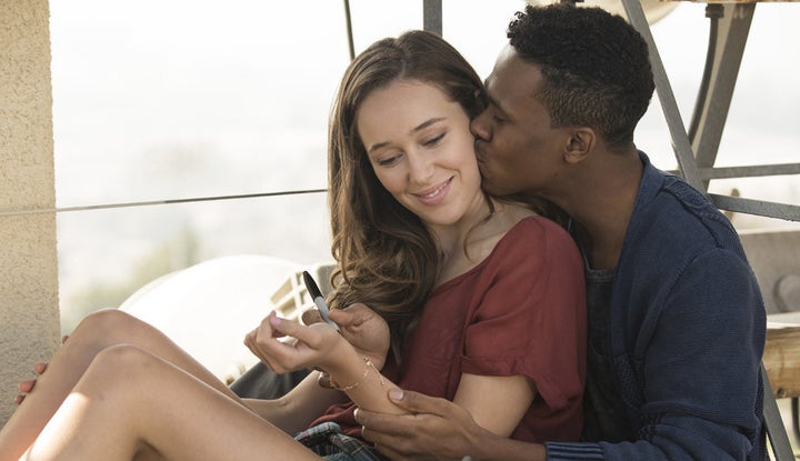 <p><em><span class="s1">Alycia Debnam Carey as Alicia with adorable boyfriend Matt, played by Maestro Harrell. Guess who's died so far.</span></em></p>