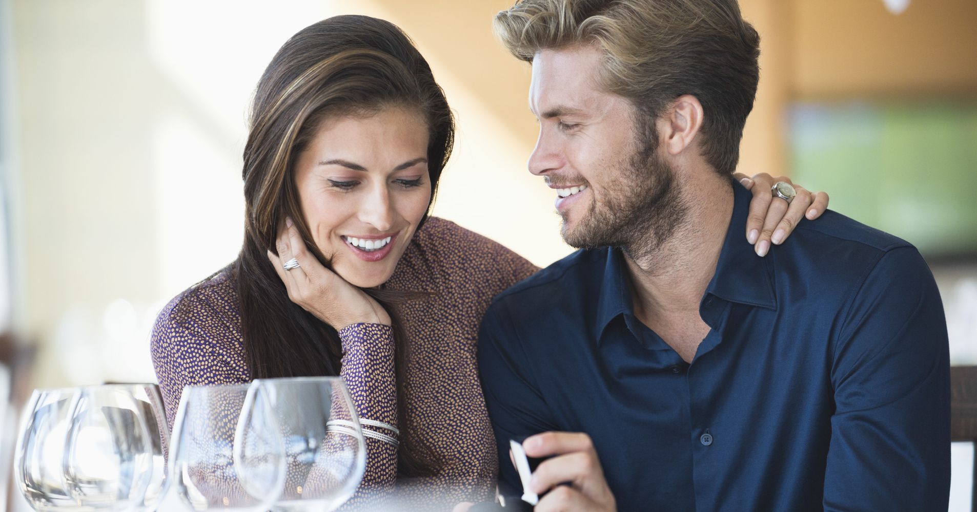 Heres What Men Really Think Of Your First Date Look Huffpost 0744