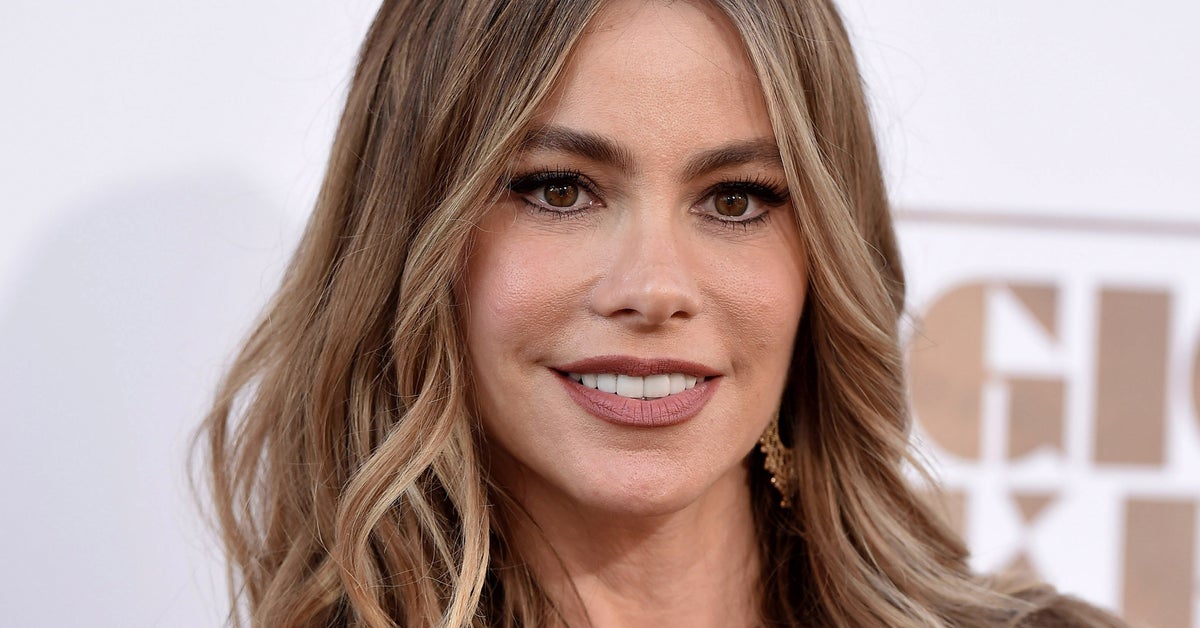 Sofia Vergara Transforms Into Peggy Bundy And Teases 'Modern Family' Co