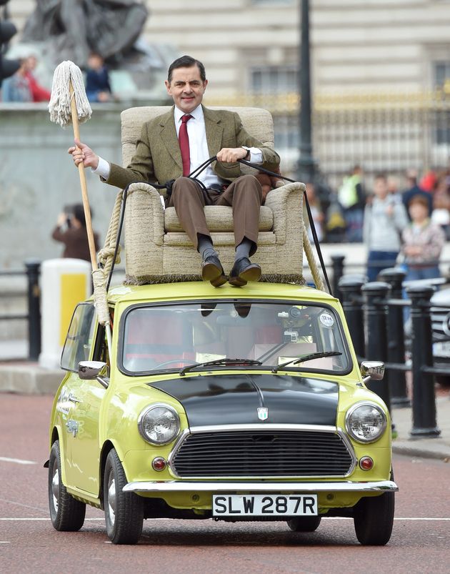 See Mr. Bean Drive With A Mop While Reclining Atop His Car In 2015 | HuffPost