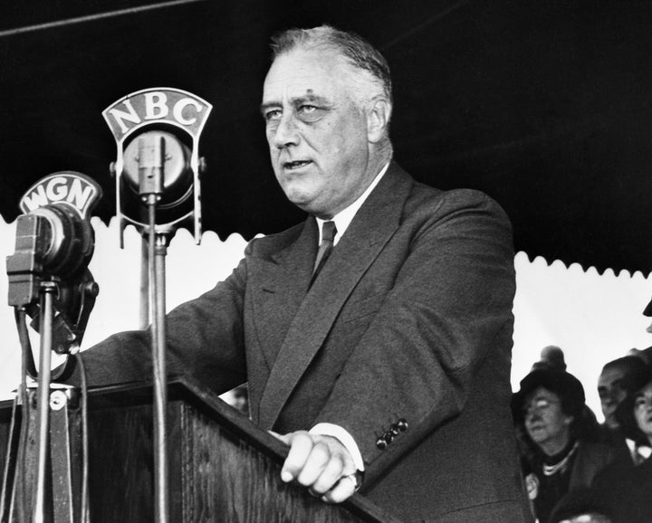 <p>President Franklin Roosevelt signed the federal overtime law in 1938.</p>
