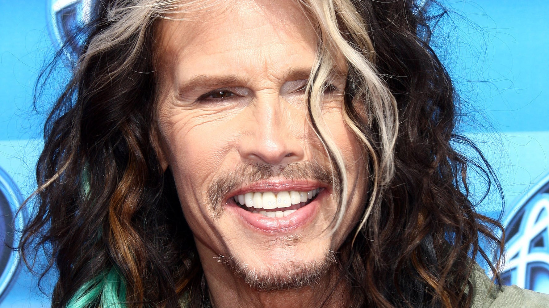 You Don't Want To Miss Steven Tyler's Duet With A Street Performer