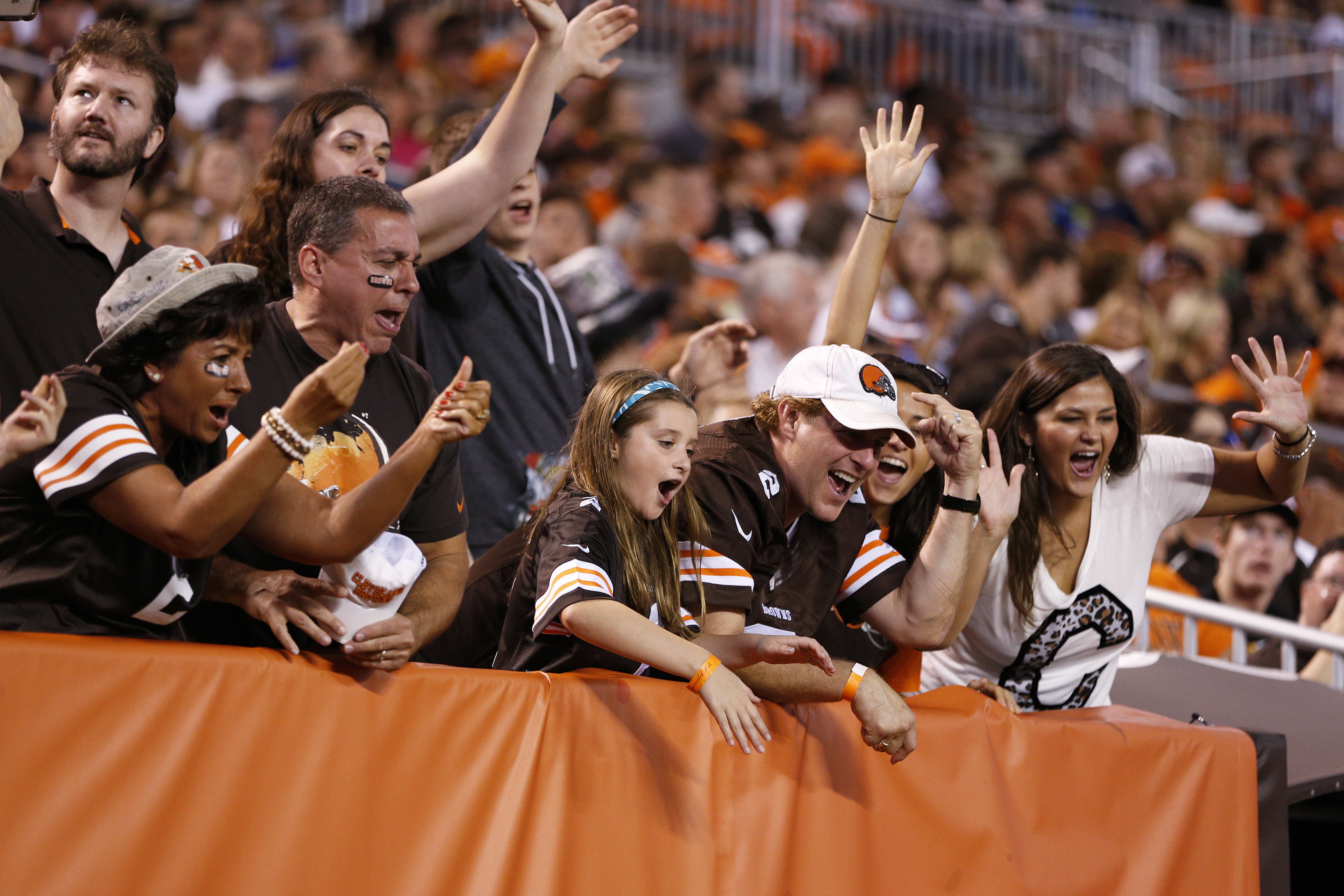 This Cleveland Browns Superfan Is Trying To Get Fans To Buy The Team ...