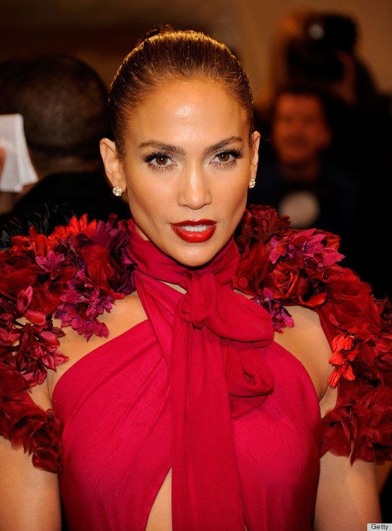 17 Latina stars who look spectacular with red lipstick