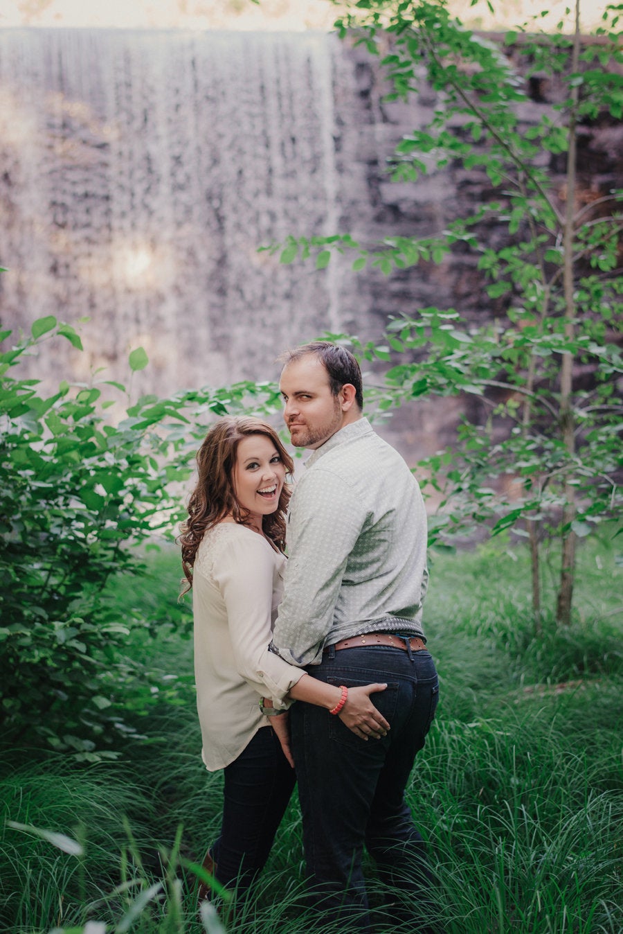 24 Engagement Photo Ideas For Couples Who Know How To Have Fun Huffpost Life 