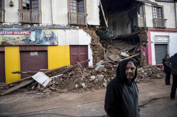 Debris and rubble to spill onto the streets of Illapel, Chile, on Sept. 17, 2015.