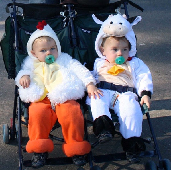 Twin Halloween Costumes For 10 Year Olds - 22 Halloween Costume For Twins That Are Double The Fun | HuffPost