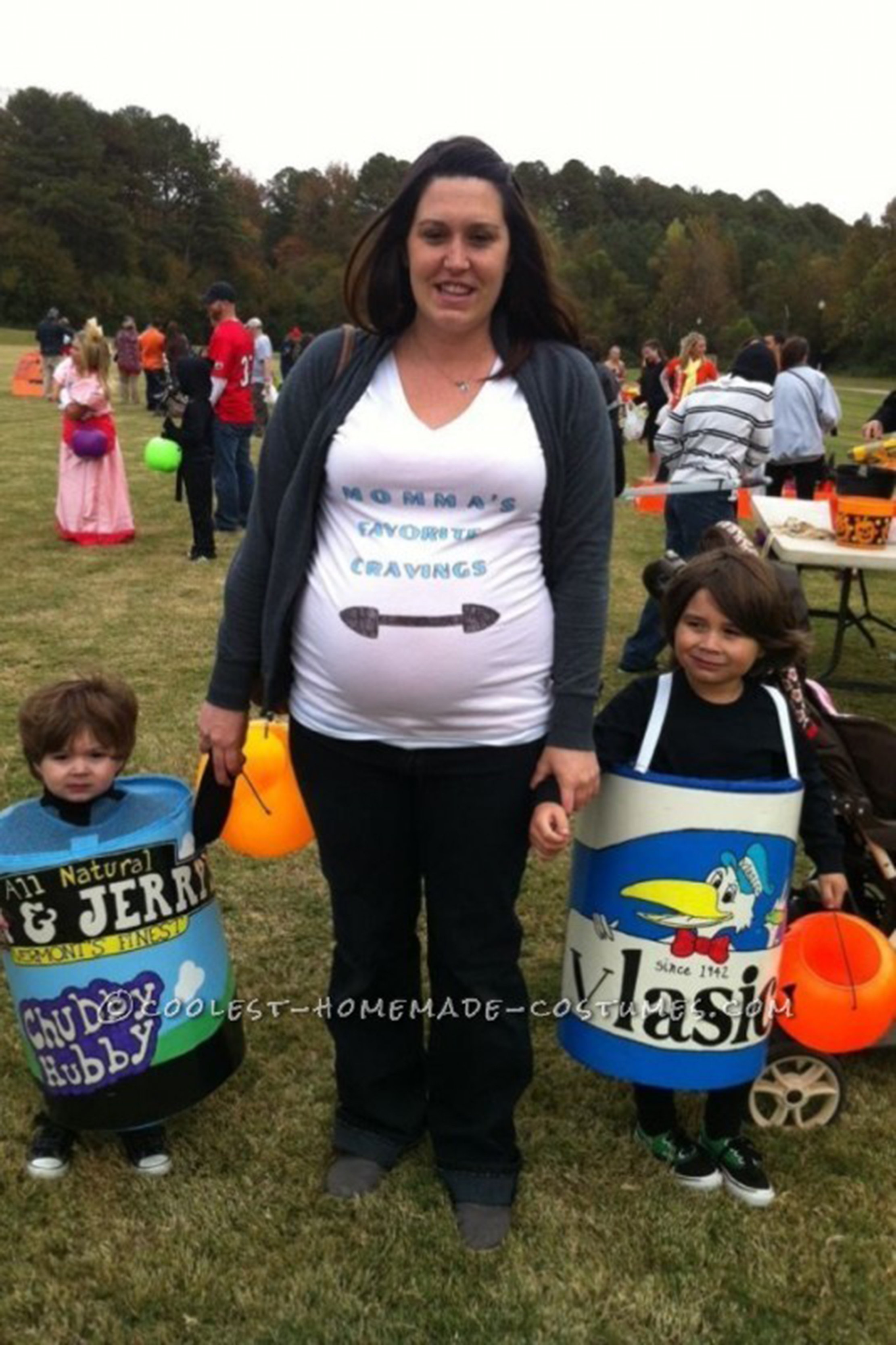 pregnant mom and daughter halloween costumes