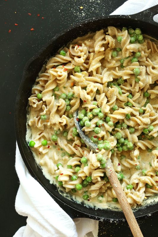 Get the&nbsp;30-Minute Vegan Alfredo recipe&nbsp;from Minimalist Baker