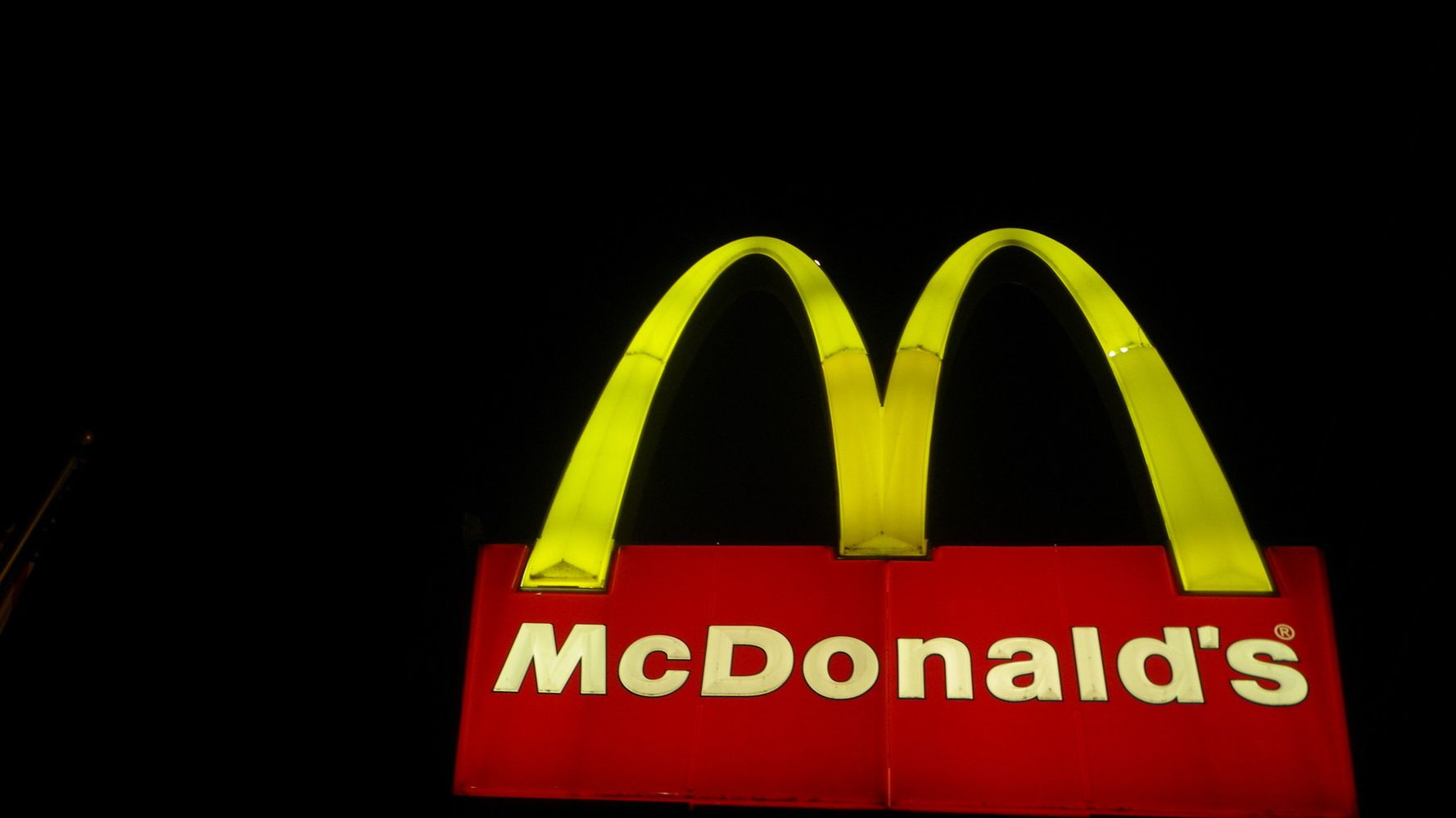 Couple Sentenced For Oral Sex In Mcdonalds Drive Thru Huffpost Latest News 0168