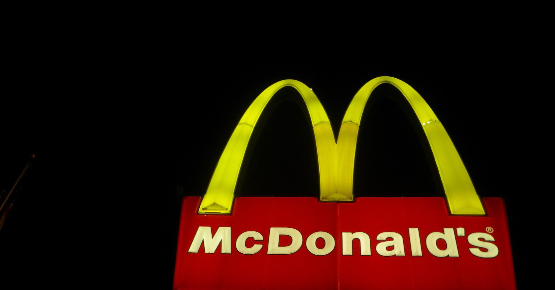 Couple Sentenced For Oral Sex In Mcdonalds Drive Thru Huffpost 