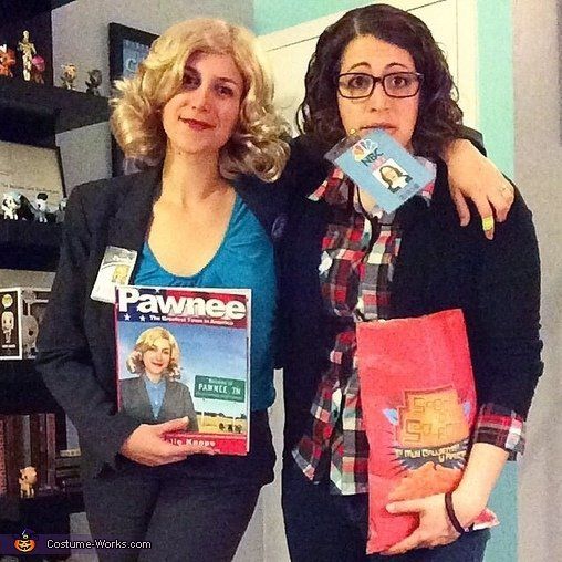 20 Halloween Costumes For Couples That Wont Make You Roll Your Eyes 