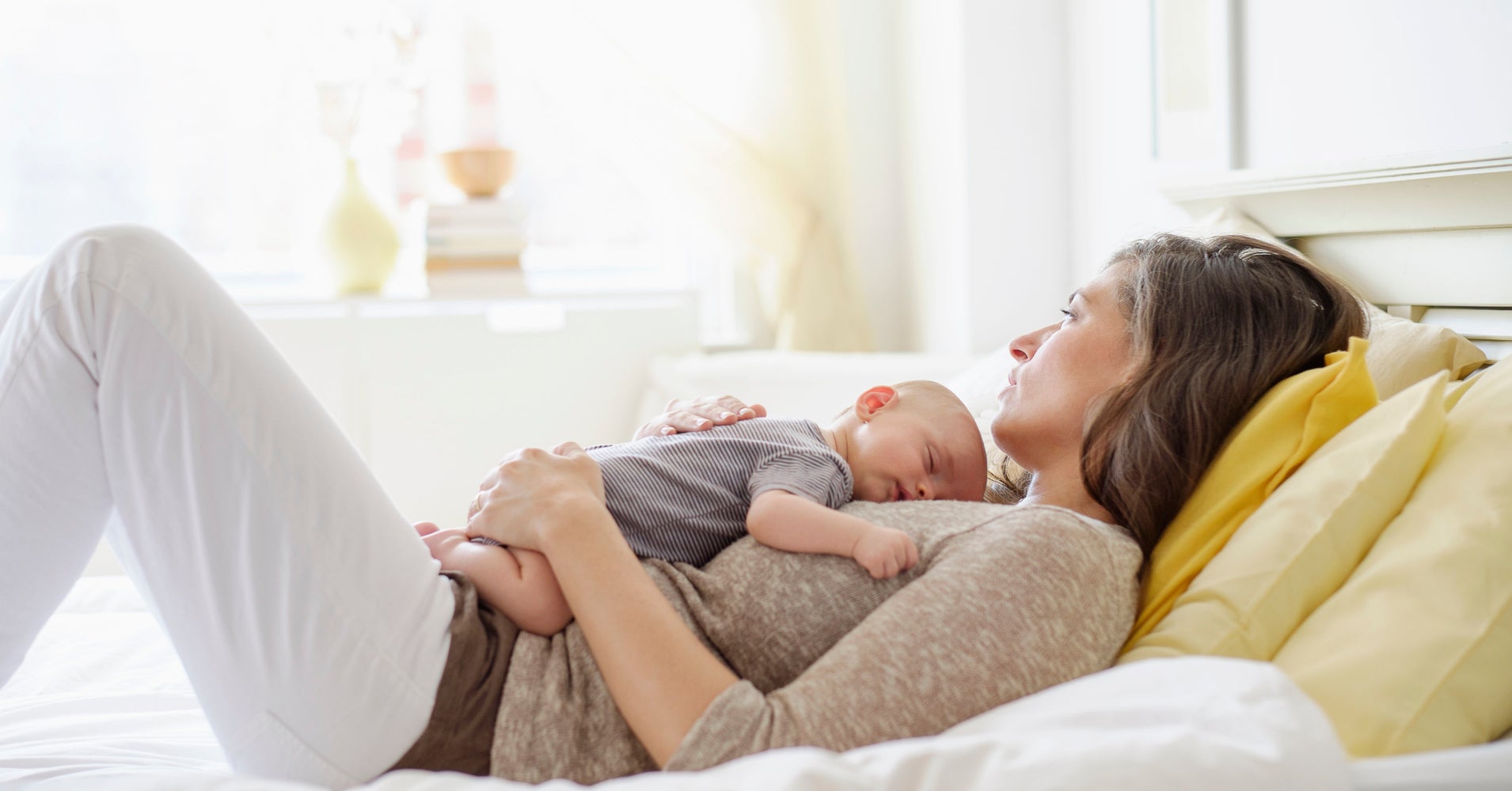 Why One Researcher Thinks Mothers And Infants Should Share Beds HuffPost