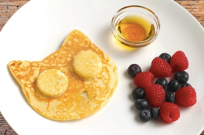 Cat-Shaped Egg Mold Lets You Make Breakfast Kitty-Side Up