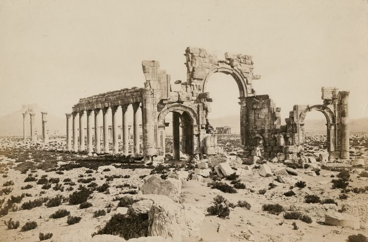 The triumphal arch in the ancient city of Palmyra in Syria, circa 1880. (Photo by Spencer Arnold/Hulton Archive/Getty Images)