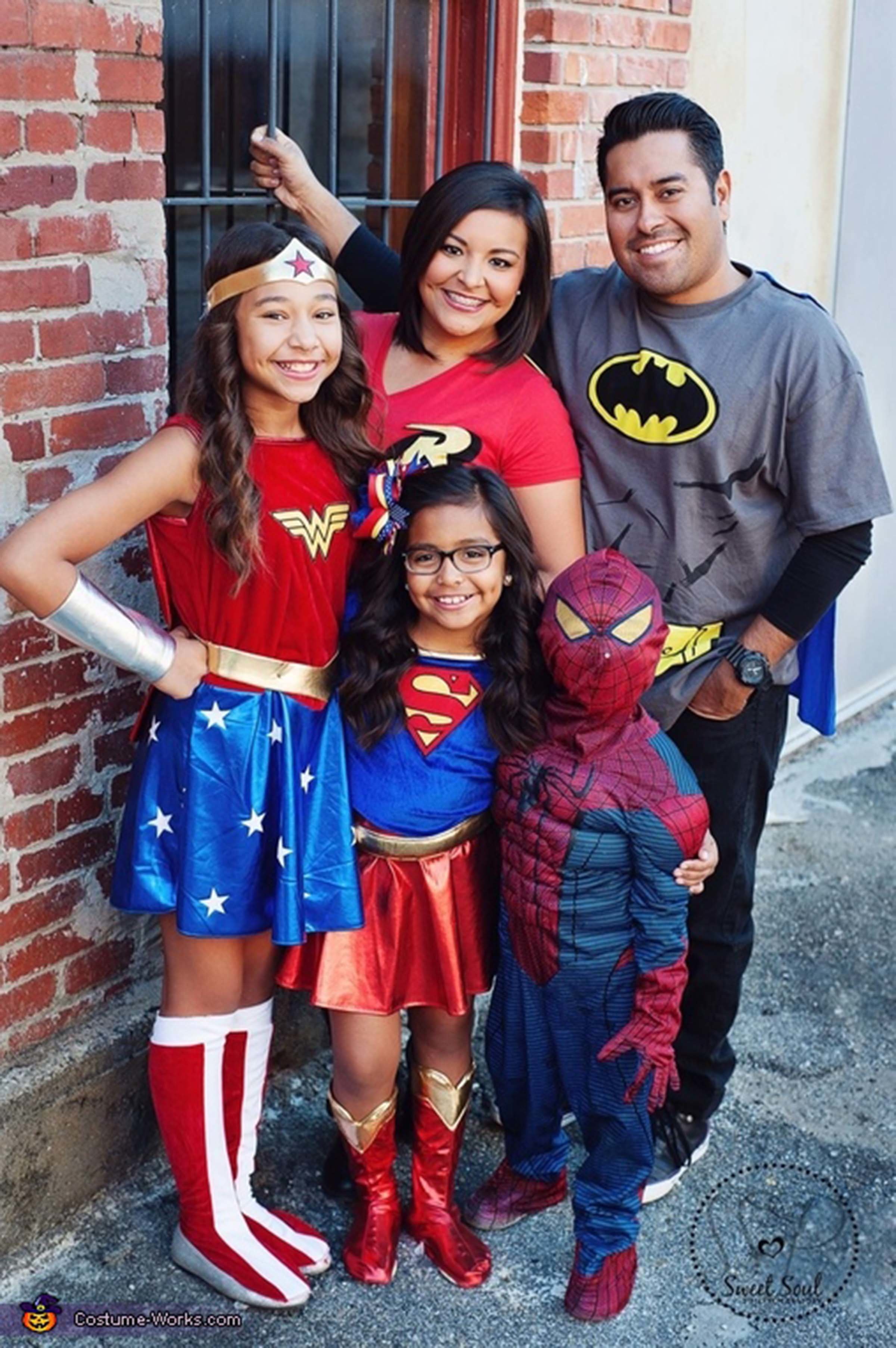 These 53 Family Halloween Costumes Are Pure Coordinated Joy | HuffPost