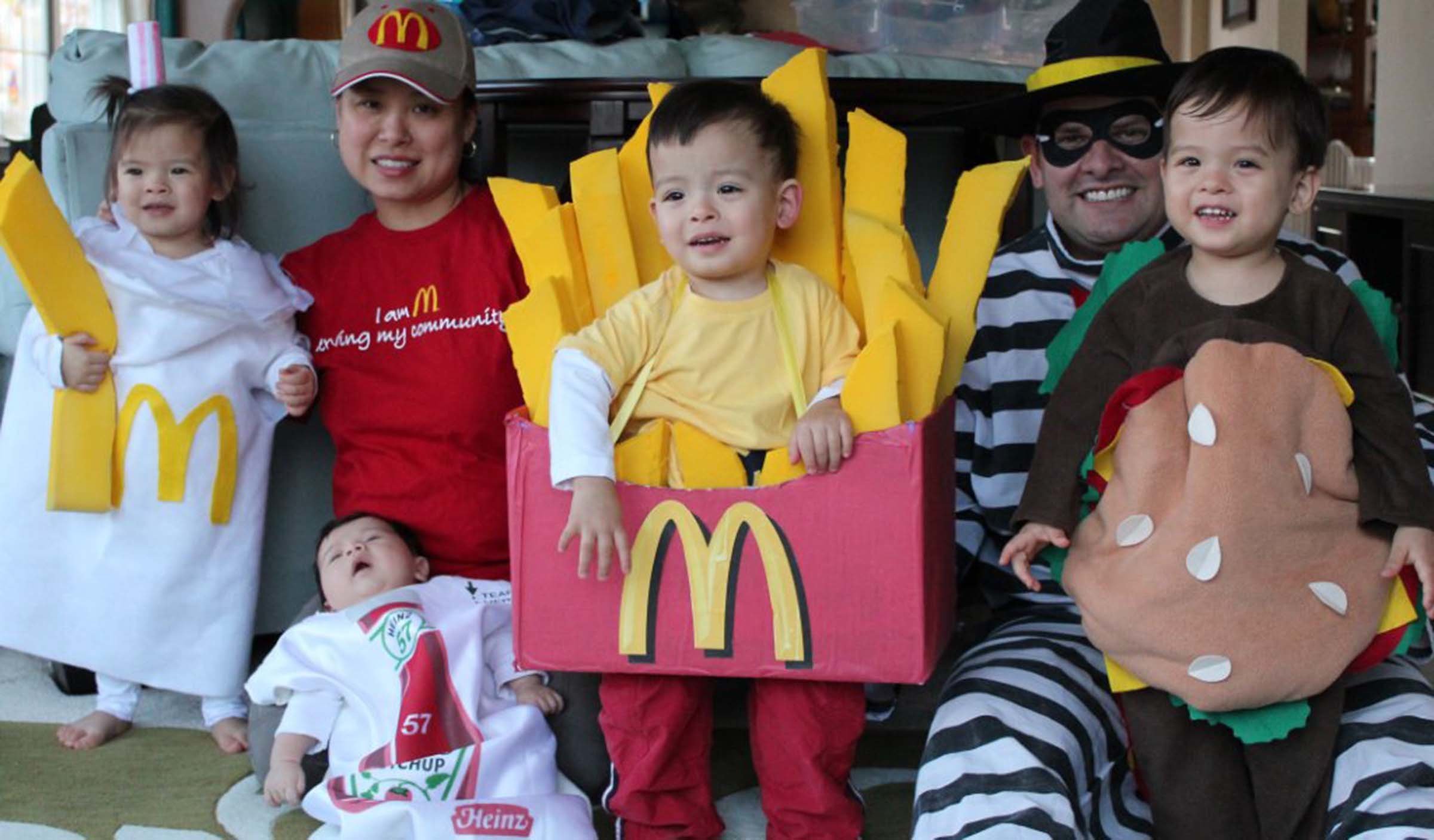 These 53 Family Halloween Costumes Are Pure Coordinated Joy | HuffPost ...