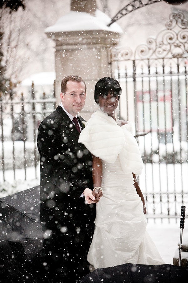 25 S Who Made The Most Of Some Bad Wedding Day Weather Huffpost 3