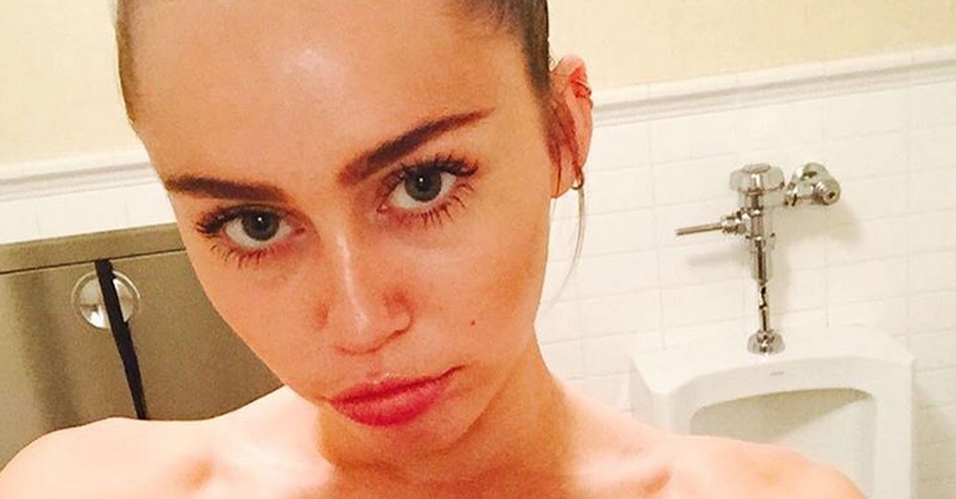 Miley Cyrus Planning Naked Concert With The Flaming Lips Huffpost