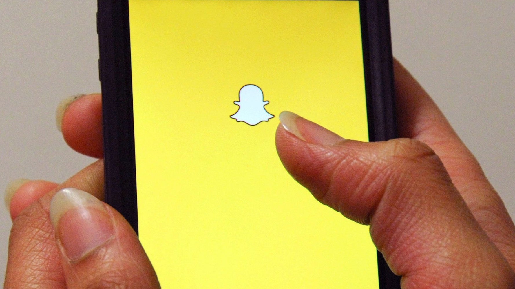 Android Users Can Secretly Save Any Snapchat Video Forever | HuffPost