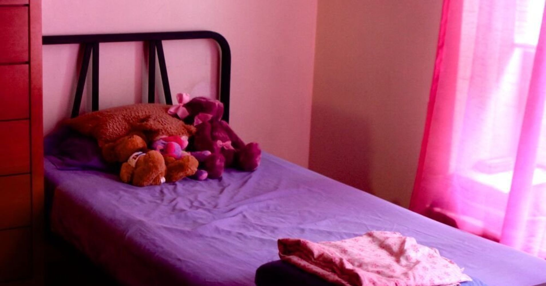 16-poignant-photos-show-what-a-domestic-violence-shelter-really-looks