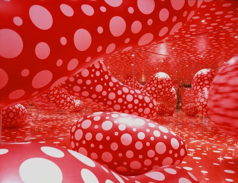 Selfie Obliteration How Yayoi Kusama Invented The PhotoFriendly Art