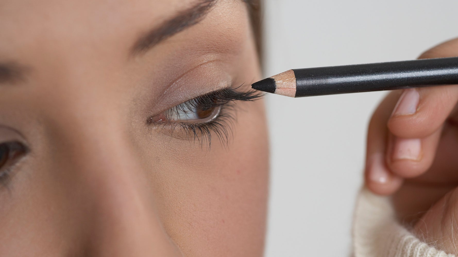 Hasil gambar untuk Not Lining the Waterline eye
