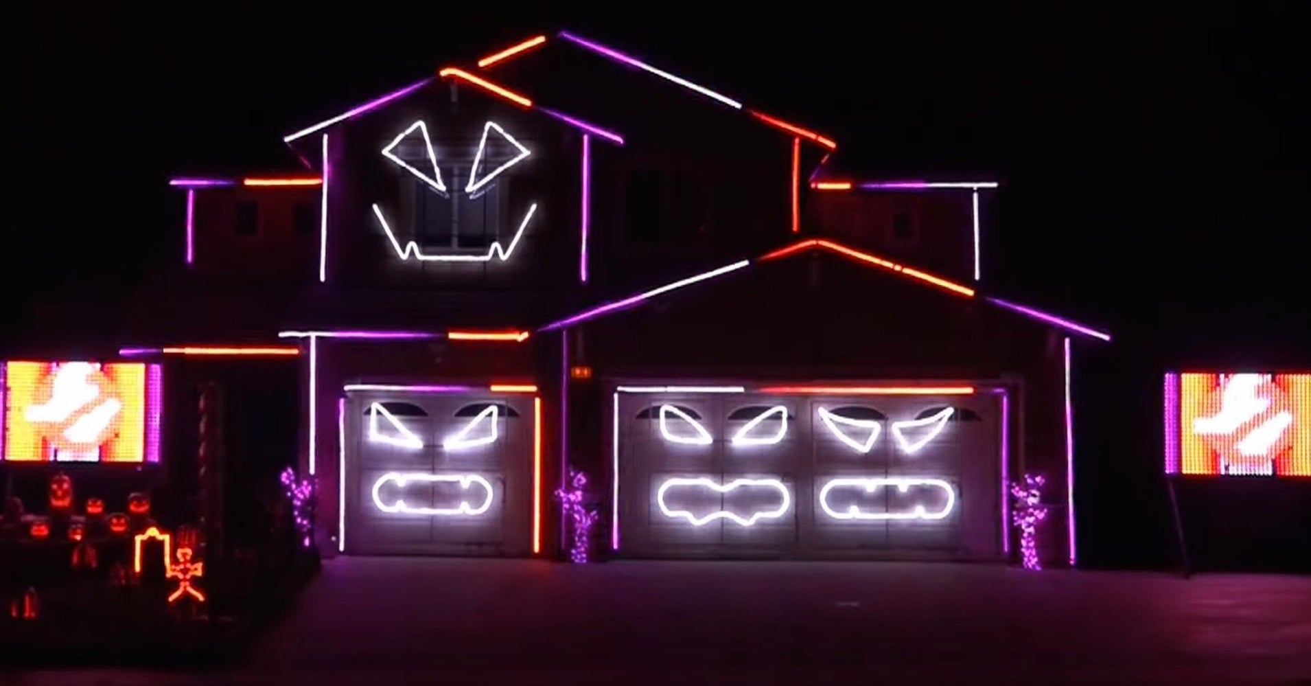 Halloween House Wows With Spooky 'Ghostbusters' Light Show HuffPost