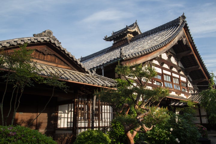 Same-sex couples from around the world come to Kyoto to marry at Shunkoin temple.