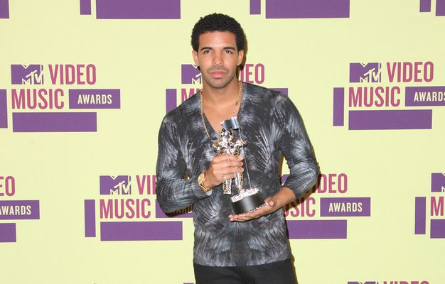 Drake breaks record with 13 honors at Billboard Music Awards