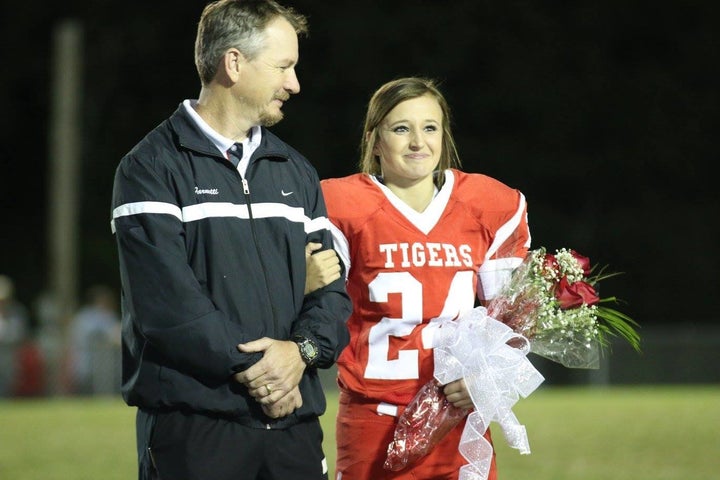 Watch Homecoming Queen Kick A Field Goal Moments After Being Crowned Huffpost