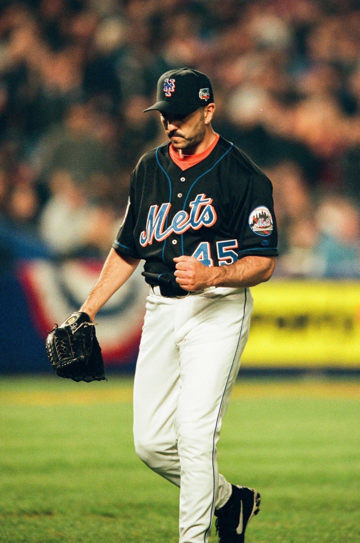 New York Mets' pitcher John Franco gives a cheer after retiring the News  Photo - Getty Images