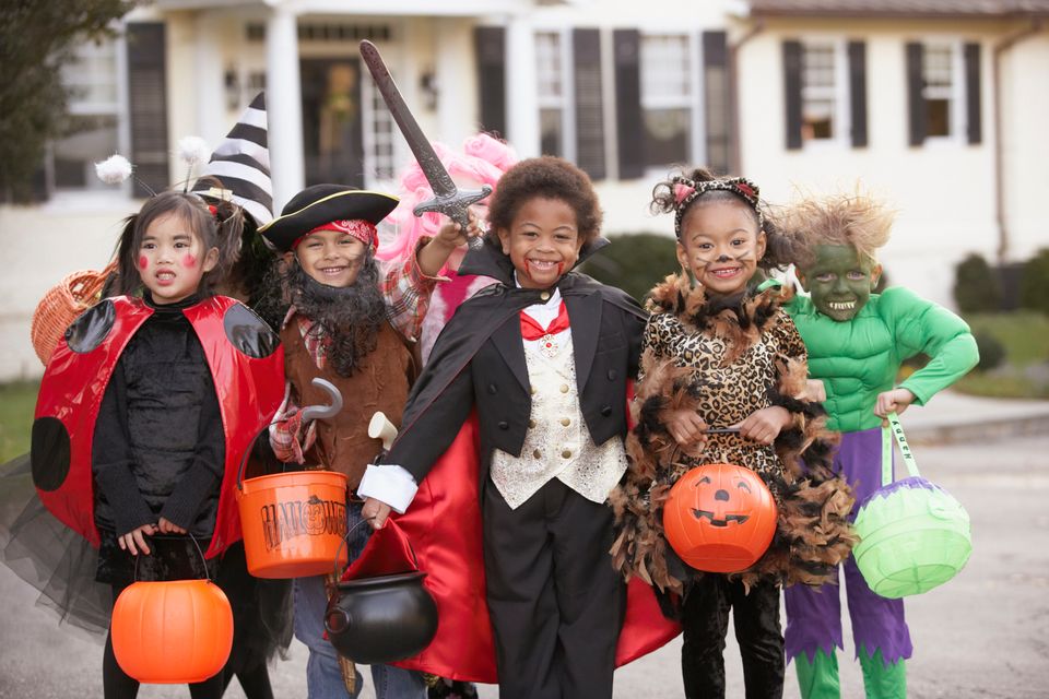 9 Ways To Keep Your Kids Safe On Halloween | HuffPost Entertainment