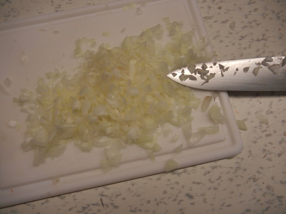 4 Ways to Reduce Tearing while Cutting Onions - Atlantic Eye Institute