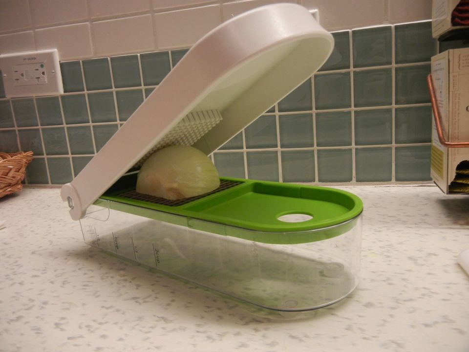 Portable Onion Slicers Stops the Tears 